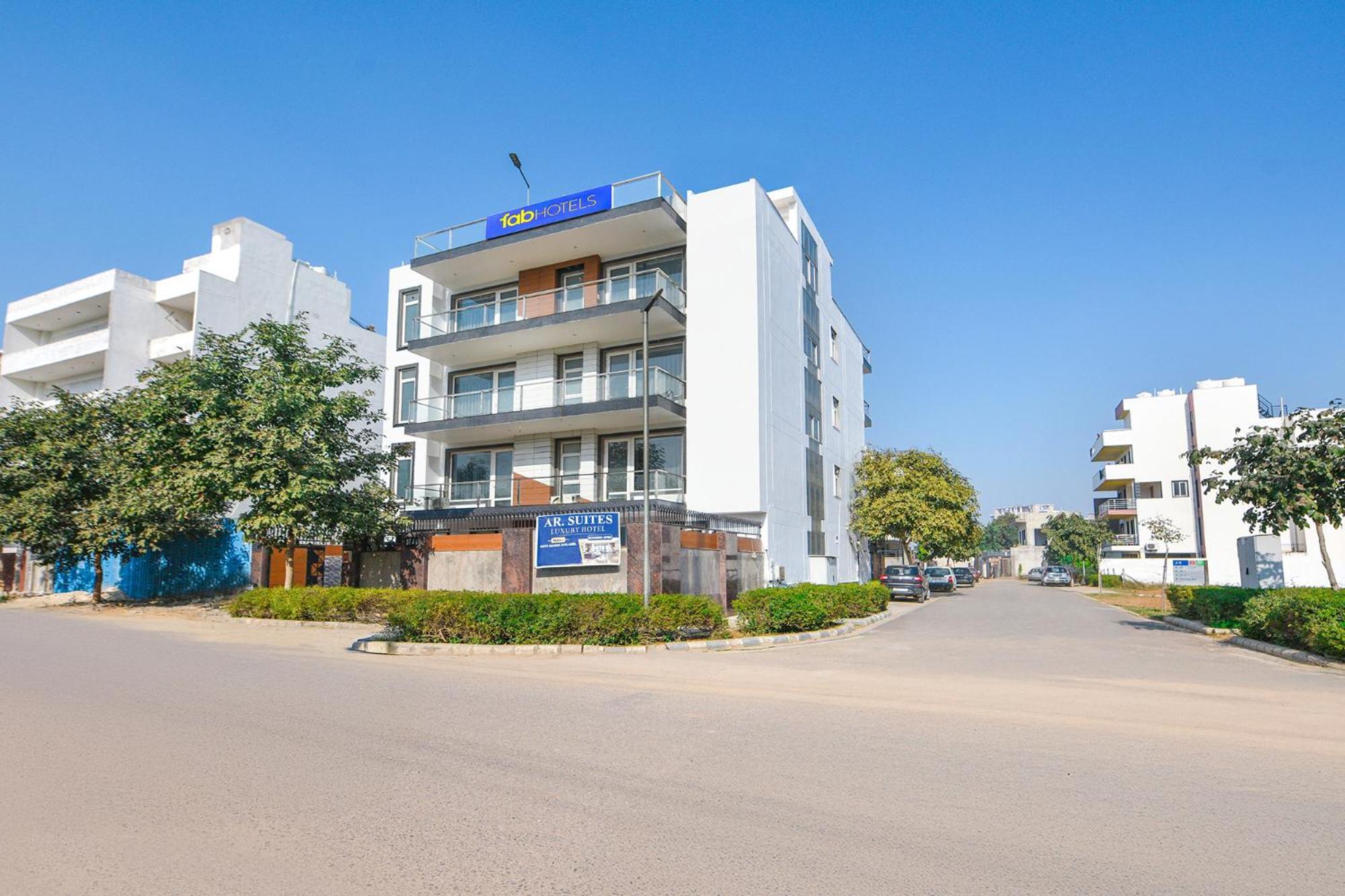 Fabhotel Ar Suites Gurgaon Exterior foto